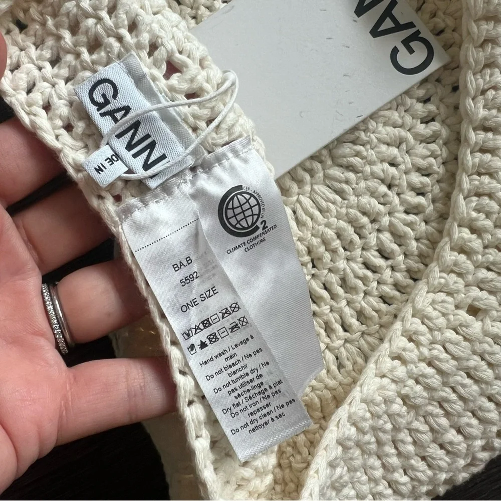 NEW GANNI Crochet Beret Hat Ivory Silver Disc Detail Women's One Size